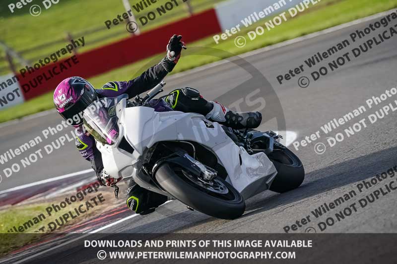 donington no limits trackday;donington park photographs;donington trackday photographs;no limits trackdays;peter wileman photography;trackday digital images;trackday photos